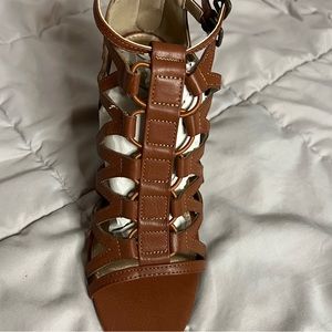 Open Toe, Lace, Light Brown Heels